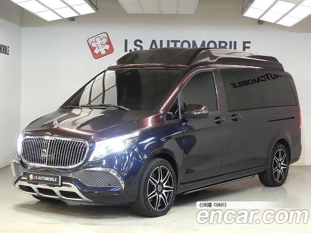 Mercedes-Benz V-Class 2023 — Фото 1/20