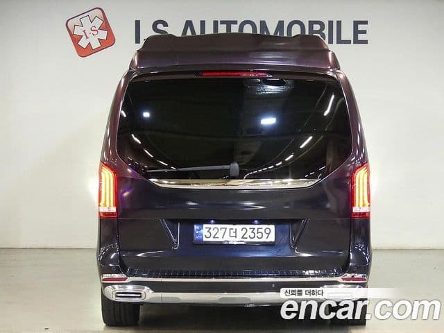 Mercedes-Benz V-Class 2023 — Фото 2/20