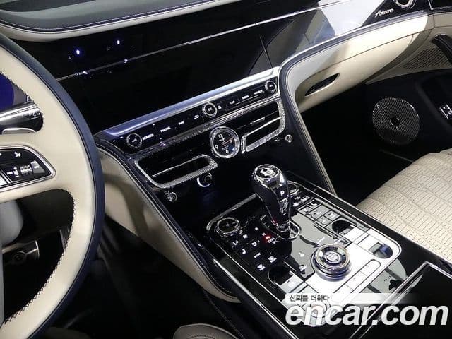 Bentley Flying Spur 2023 — Фото 11/20