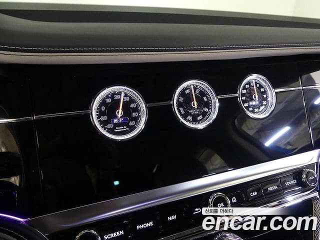 Bentley Flying Spur 2023 — Фото 12/20