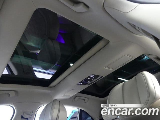Bentley Flying Spur 2023 — Фото 16/20
