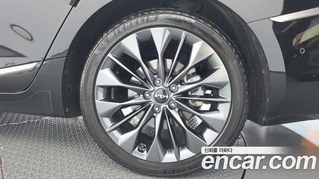 Kia K8 2023 — Şəkil 13/38
