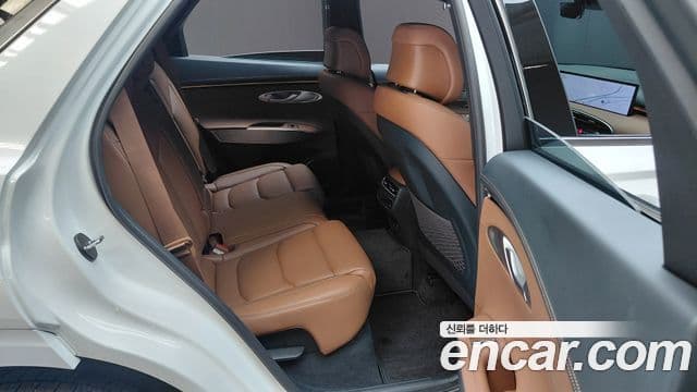 Genesis GV70 2024 — Photo 3/30