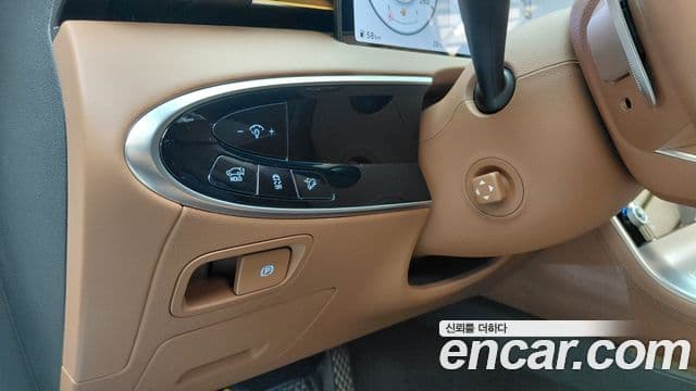 Genesis GV70 2024 — Photo 27/30