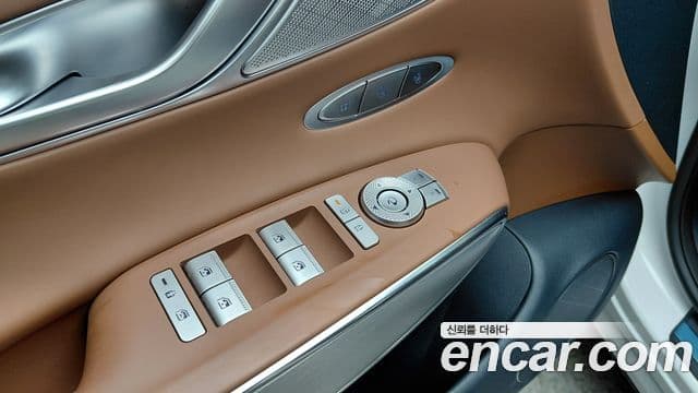 Genesis GV70 2024 — Photo 6/30