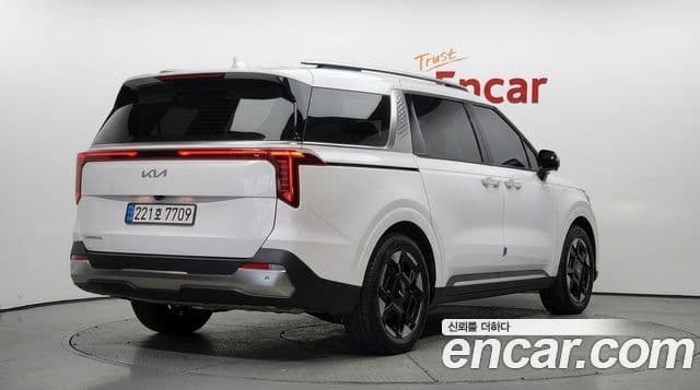 Kia Carnival 2024 — Photo 24/30