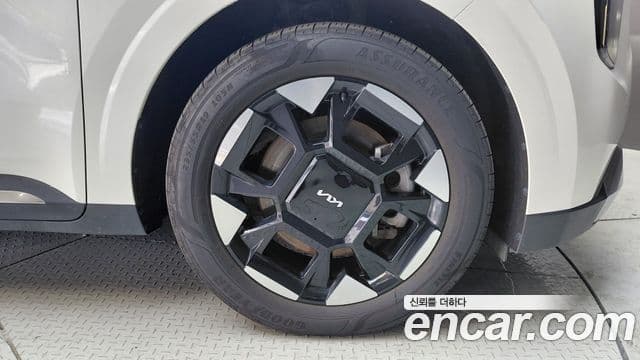 Kia Carnival 2024 — Şəkil 7/30