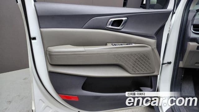 Kia Carnival 2024 — Şəkil 19/30