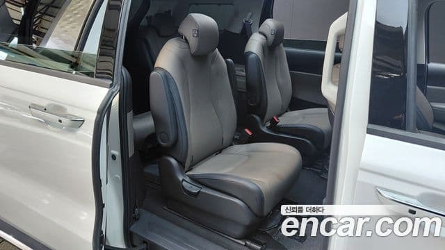 Kia Carnival 2024 — Şəkil 16/30