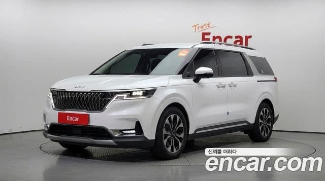 Kia Carnival 2021 — Фото 1/20