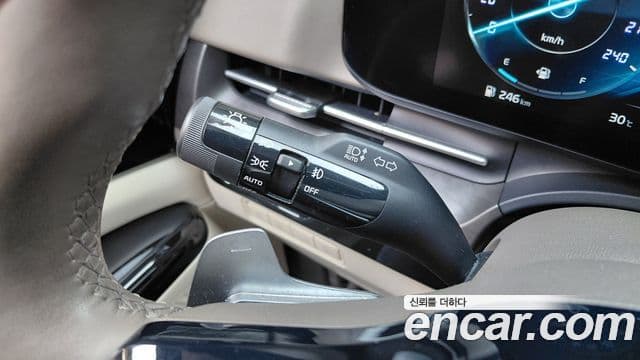 Kia Carnival 2021 — ფოტო 2/29