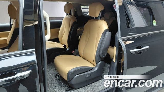 Kia Carnival 2021 — Photo 29/30