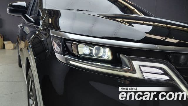 Kia Carnival 2021 — Şəkil 11/30