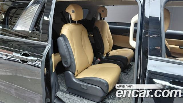 Kia Carnival 2021 — Şəkil 24/30