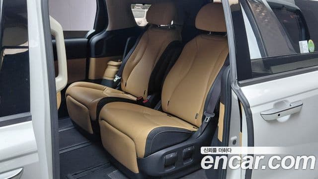 Kia Carnival 2021 — Фото 11/20