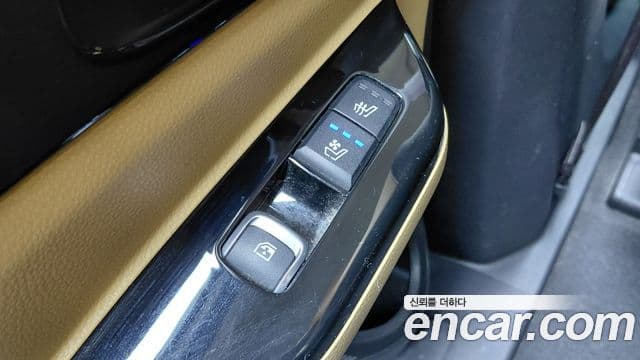Kia Carnival 2021 — Фото 16/20