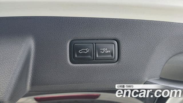 Kia Carnival 2021 — Фото 17/20