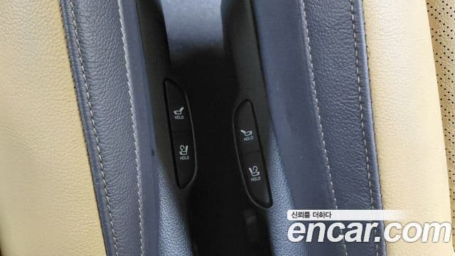 Kia Carnival 2021 — Фото 18/20