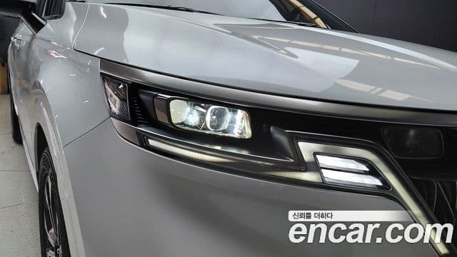 Kia Carnival 2021 — Photo 10/29