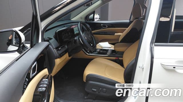 Kia Carnival 2021 — Photo 11/29