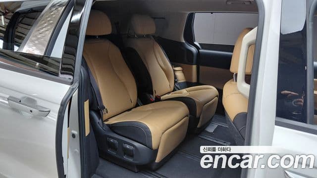 Kia Carnival 2021 — Photo 15/29