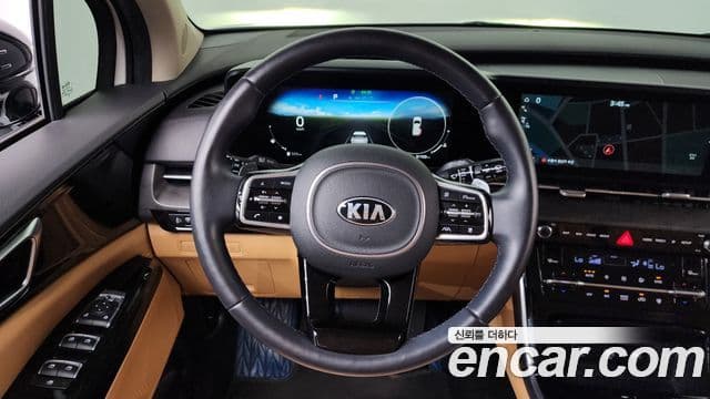 Kia Carnival 2020 — Фото 12/20