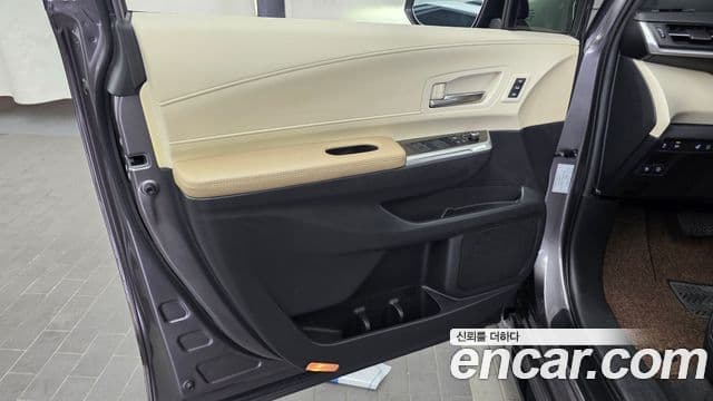 Toyota Sienna 2023 — Photo 31/34