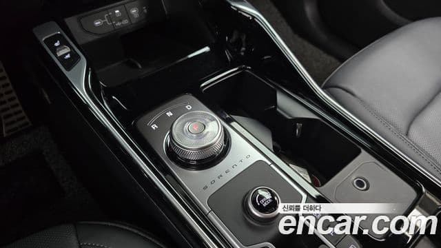 Kia Sorento 2023 — Фото 9/20