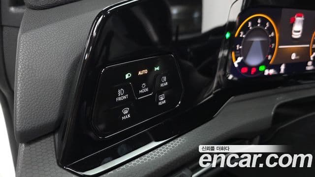 Volkswagen Golf 2024 — Şəkil 23/33