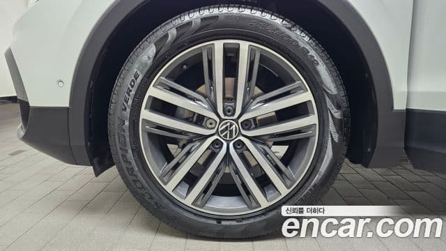 Volkswagen Tiguan 2023 — Şəkil 5/31