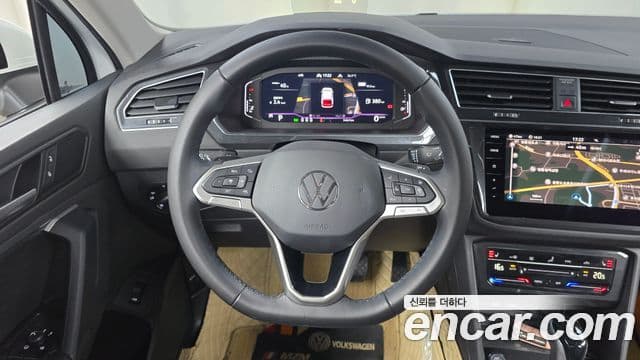 Volkswagen Tiguan 2023 — Şəkil 10/31