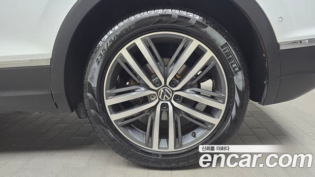 Volkswagen Tiguan 2023 — Şəkil 19/31