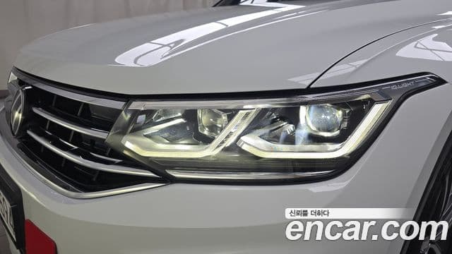 Volkswagen Tiguan 2023 — Şəkil 26/31