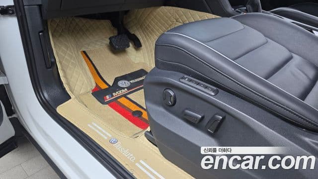 Volkswagen Tiguan 2023 — Şəkil 8/31