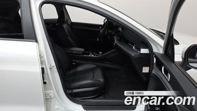 Kia K5 2020 — ფოტო 19/30