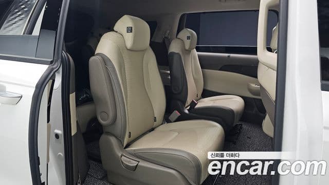 Kia Carnival 2024 — Фото 11/20