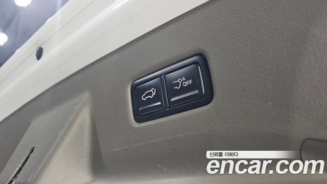 Kia Carnival 2024 — Фото 17/20