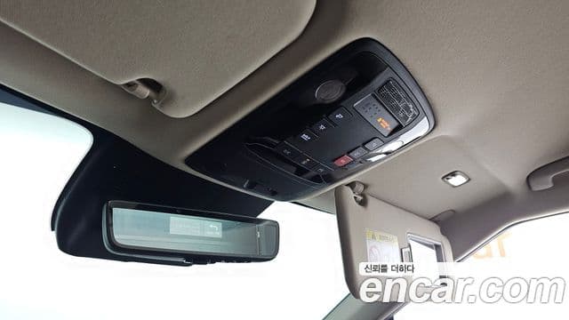 Kia Carnival 2024 — Фото 19/20