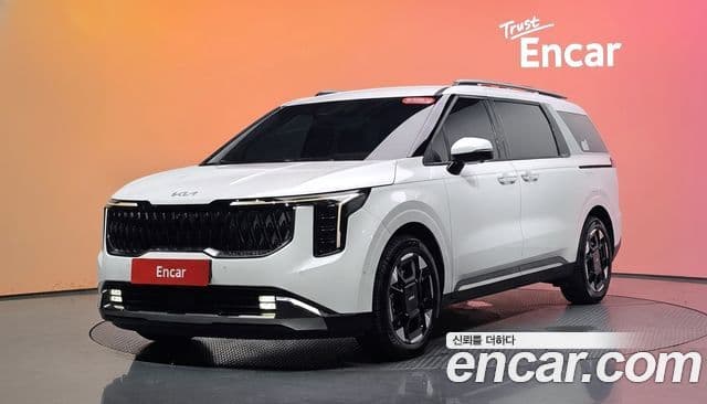 Kia Carnival 2024 — Фото 1/20