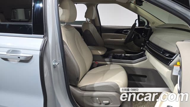 Kia Carnival 2024 — Фото 11/20