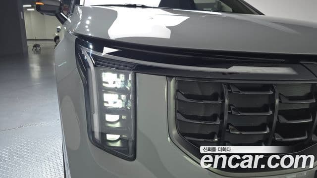 Kia Carnival 2024 — ფოტო 34/38