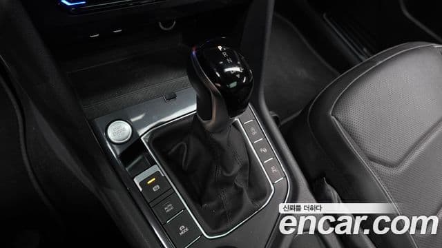Volkswagen Tiguan Allspace 2023 — Фото 9/20