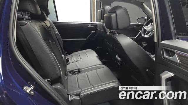 Volkswagen Tiguan Allspace 2023 — Фото 11/20