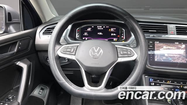 Volkswagen Tiguan Allspace 2023 — Фото 13/20
