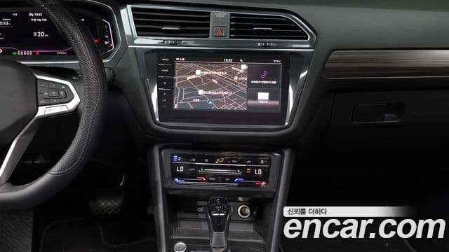 Volkswagen Tiguan Allspace 2023 — Фото 14/20