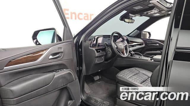 Cadillac Escalade 2023 — Photo 6/20
