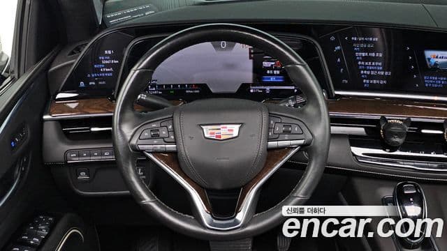 Cadillac Escalade 2023 — Photo 8/20