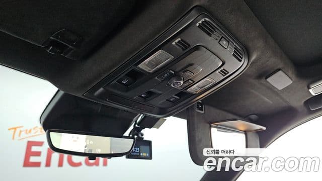 Cadillac Escalade 2023 — Photo 14/20