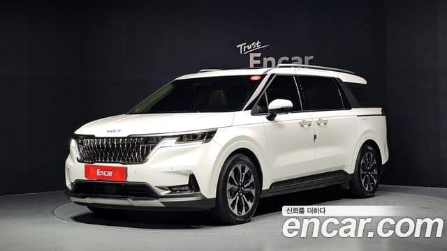 Kia Carnival 2022 — Фото 1/20