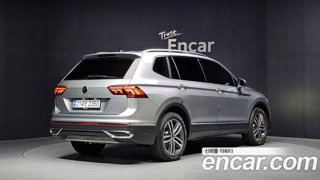 Volkswagen Tiguan Allspace 2023 — Фото 1/20